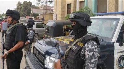 ضبط 10 قطع سلاح تنفيذ 383 حكم قضائي في حملة أمنية بأبو النمرس