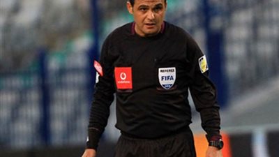 فاروق يدير لقاء الزمالك والطلائع