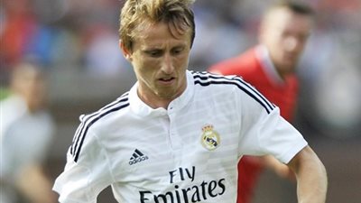 مودريتش يخالف مدرب كرواتيا ويدافع عن زملائه