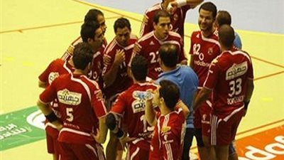 بث مباشر.. برشلونة ينهي الشوط الأول متقدماً علي الأهلي 12/8