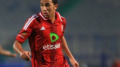 صورة : تريزيجيه يخضع لفحوصات طبية فى اندرلخت