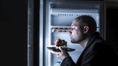 نصائح تخلصك من عادة الأكل ليلًا