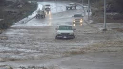 السيول تغلق  طريق نوبيع - طابا