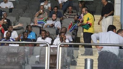 جالية جنوب افريقيا تؤازر اورلاندو امام الزمالك