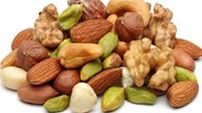 كمية من هذه المكسرات تنقذ حياتك!