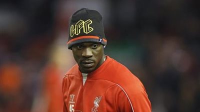 بالوتيلي يقبّل قميص ميلان امام جماهير الانتر!