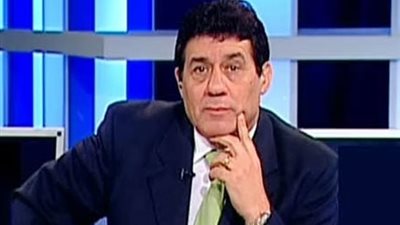 بالفيديو .. مدحت شلبى لمتصل... شيكابالا عملى خرم فى دماغى