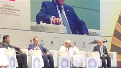 طارق الملا يشارك في فعاليات معرض أبوظبي الدولي للبترول