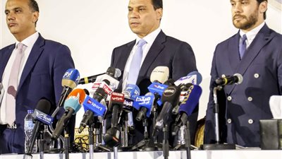 احمد حسن يفتح النار على شوبير ويؤكد الغاء الدورى لايحدث الافى جمهورية الموز