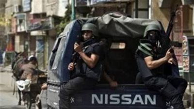 ضبط 38 متهما بالإتجار في المواد المخدرة والأسلحة النارية بـ«الجيزة»