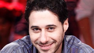 أحمد السعدنى ينشر صورة سيلفى مع فتحى عبد الوهاب.. وهكذا علق عليها