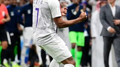  بالفيديو والصور ..العين الإماراتي يتأهل إلى نهائي كأس العالم للأندية بالإمارات بعد مباراة مجنونة