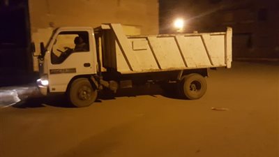 بالصور.. استعدادات شركة النظافة بأسوان قبل رأس السنة الجديدة