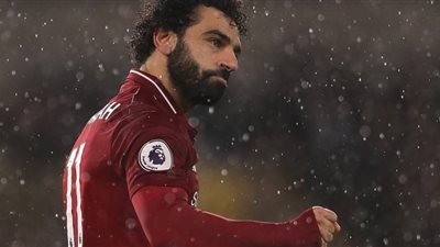 ليفربول يواجه أرسنال للهروب بالصدارة.. وصلاح يخوض تحديًا خاصًا