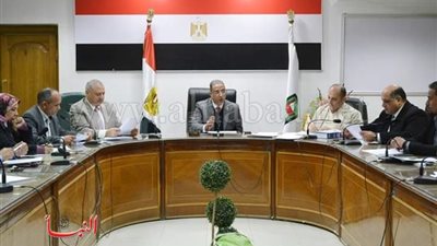 محافظ سوهاج يُعلن إجراءات عملية إنقاذ «60» قرية من «الفقر».. اعرف التفاصيل