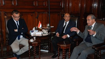 بالصور.. تفاصيل استحداث منشأ جديد لاستيراد القمح 