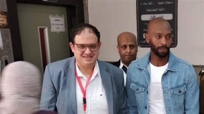 بالصور.. زيارة شيكابالا لمعهد الأورام بأسوان 