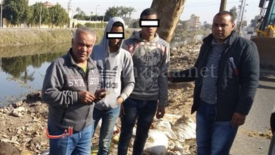 ضبط عاطل وطالب أثناء إلقائهما «كلاب» بـ«ترعة المريوطية»