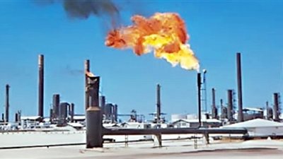 تقرير عالمي يكشف تحول مصر لمركز عالمي للطاقة وتأثيره على سوق الغاز المسال 