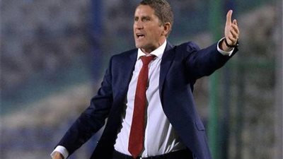 رسميا.. مدرب الأهلي السابق مديرا فنيا للعين الاماراتي