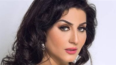 بالصور.. وفاء عامر تمدح مصففي شعر برنامج «أنا وبنتي»
