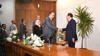 وزير البترول يُصدر قرار ترقية بشركة 