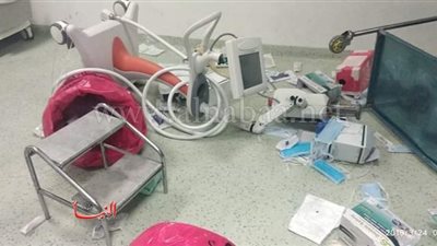 أسرة متوفى يعتدون على الأطباء داخل معهد القلب بـ«العجوزة» ويحطمون الأجهزة الطبية.. «صور»