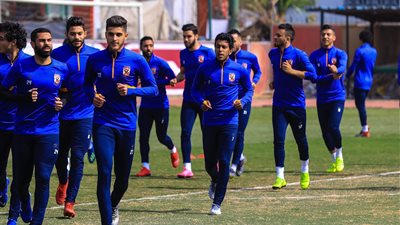 نجم الأهلي ينتصر على لعنة الركبة ويعود للمباريات بعد 