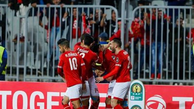 لاعبو الأهلي يعتذرون للجماهير بعد توديعهم دوري ابطال افريقيا