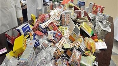 ضبط آلاف العبوات من الأدوية المهربة ومنتهية الصلاحية في مخزن بالشرقية