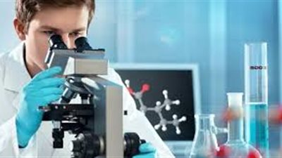 مقترح برلماني بإجراء التحاليل المطلوبة للسفر في معامل الحكومة فقط