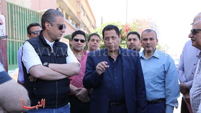 محافظ سوهاج يعقد اجتماعًا مهمًا على «الكورنيش الغربي».. اعرف السبب