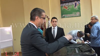 محافظ سوهاج يدلي بصوته في الاستفتاء على التعديلات الدستورية 