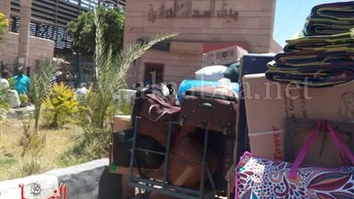 بالصور.. ثورة غضب بين «الشيالين» فى ميناء السد العالى بـ«أسوان».. والسبب «صادم جدًا»