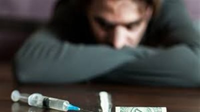 وفاة مندوب مبيعات داخل منزله بجرعة هيروين زائدة فى الإسكندرية 