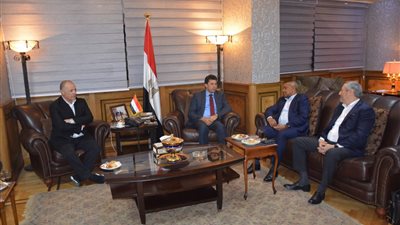 صبحي يجتمع مع أحمد أحمد وهاني أبو ريدة.. تعرف على السبب