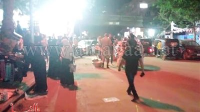 بالصور.. حملة ليلية لرفع الإشغالات والباعة الجائلين والقمامة من شوارع المعادي