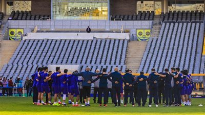 10 لاعبين يترقبون 