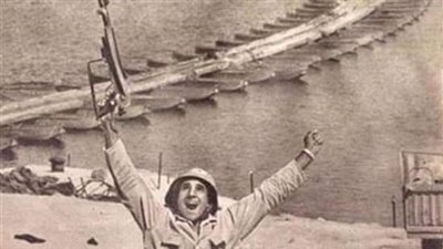 محافظ سوهاج ينعي أحد أبطال حرب أكتوبر ويكرمه بهذه الطريقة