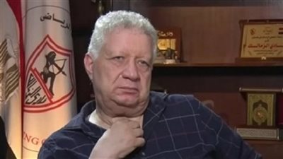 سر جمع مرتضى منصور أحذية عمال الزمالك من الجامع