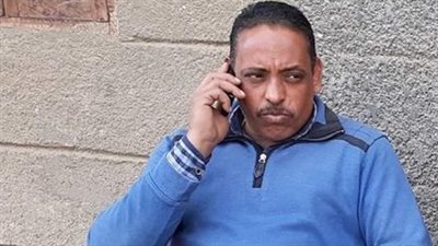 بالصورة.. نائب رئيس مدينة طما ينجح في إيقاف مخالفة بناء 