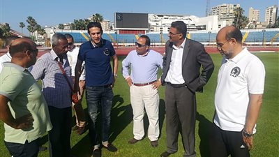 بالصور- فضل يزور إستاد الإسكندرية وملاعب التدريب 