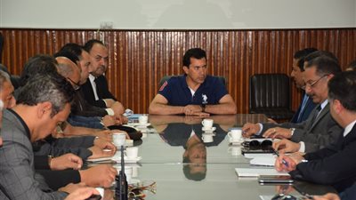 وزير الرياضة يشكل غرفة عمليات مركزية لبطولة كأس الأمم الأفريقية لكرة القدم 
