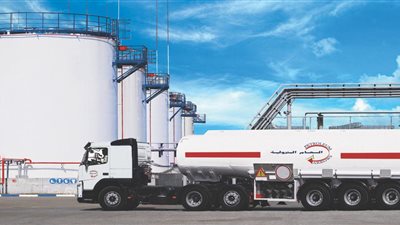 بالصور.. البترول تبدأ نقل شحنات الأمونيا إلى السعودية