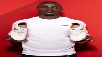 بالصور.. حذاء خاص لماني في بطولة الأمم الأفريقية 