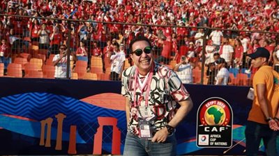 بالصور..حكيم يشعل المدرجات والجماهير تملئى الملعب  وحضور انفاتيتو 