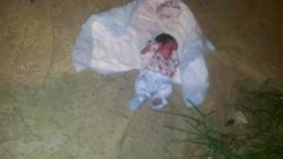 العثور على طفل «حديث الولادة» بجوار حديقة في المعادي الجديدة.. اعرف التفاصيل