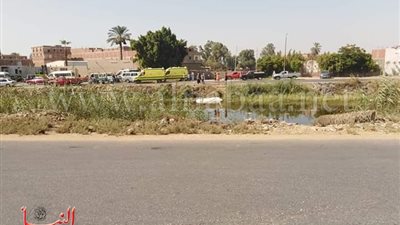 «عاجل».. سقوط سيارة ميكروباص فى ترعة المريوطية بـ«أبو النمرس»