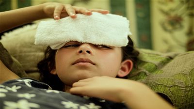 نصائح «مُهمة» للتعامل مع الأطفال في حالة إصابتهم بـ«ضربة الشمس»