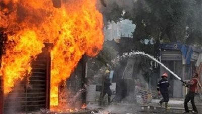 الدفع بـ«3» سيارات إطفاء للسيطرة على حريق هائل في مخزن بالمعادي